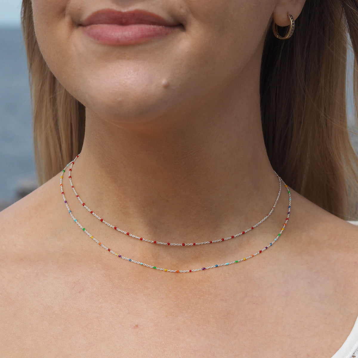 Collier fin chaîne confetti en argent sterling et émail rouge 40 cm