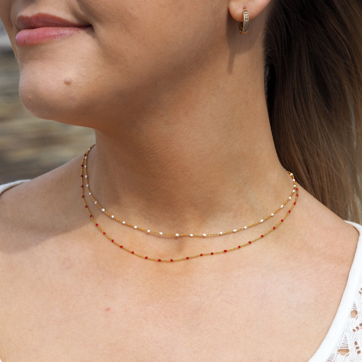 Collier fin chaîne confetti en argent sterling plaqué or et émail rouge 40 cm