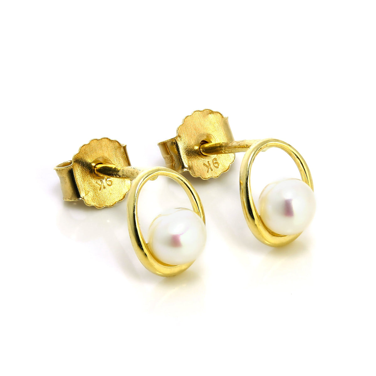 Boucles d'oreilles à tige ouvertes en or 9 carats et perles d'eau douce