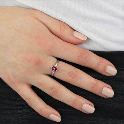 Bague en argent sterling et cristal CZ rubis ovale, pierre de naissance de juillet, tailles J à U