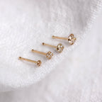 Clou de nez en or jaune 9 carats avec zircones cubiques