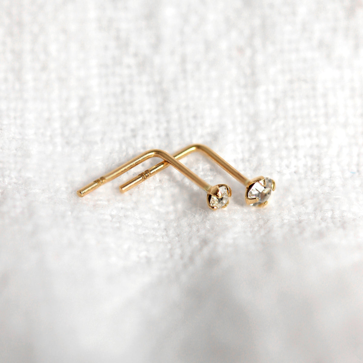 Piercing de nez en or 9 carats avec cristal en forme de L, 1,5 mm - 2,5 mm