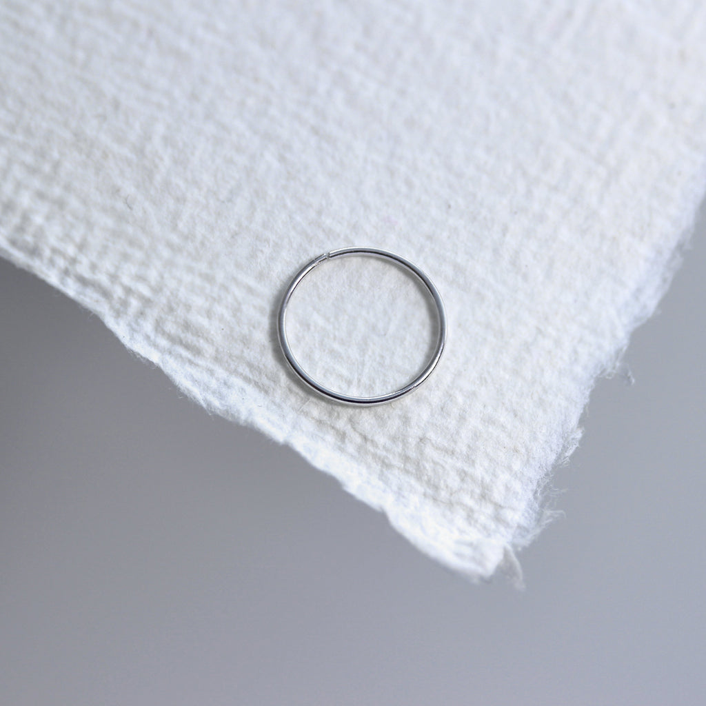 Anneau de nez en or blanc 9 carats de 8 mm