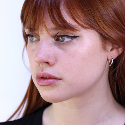 Anneau de nez en or blanc 9 carats