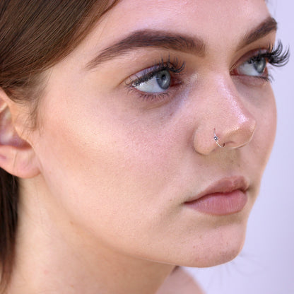 Anneau de nez et d'oreille en argent sterling oxydé avec fleur