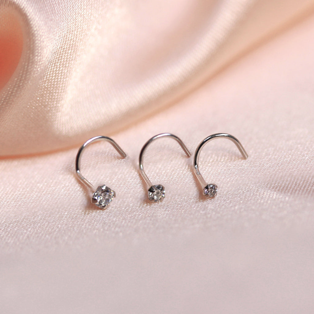 Piercing de nez à vis en or blanc 9 carats avec cristaux de zircone cubique