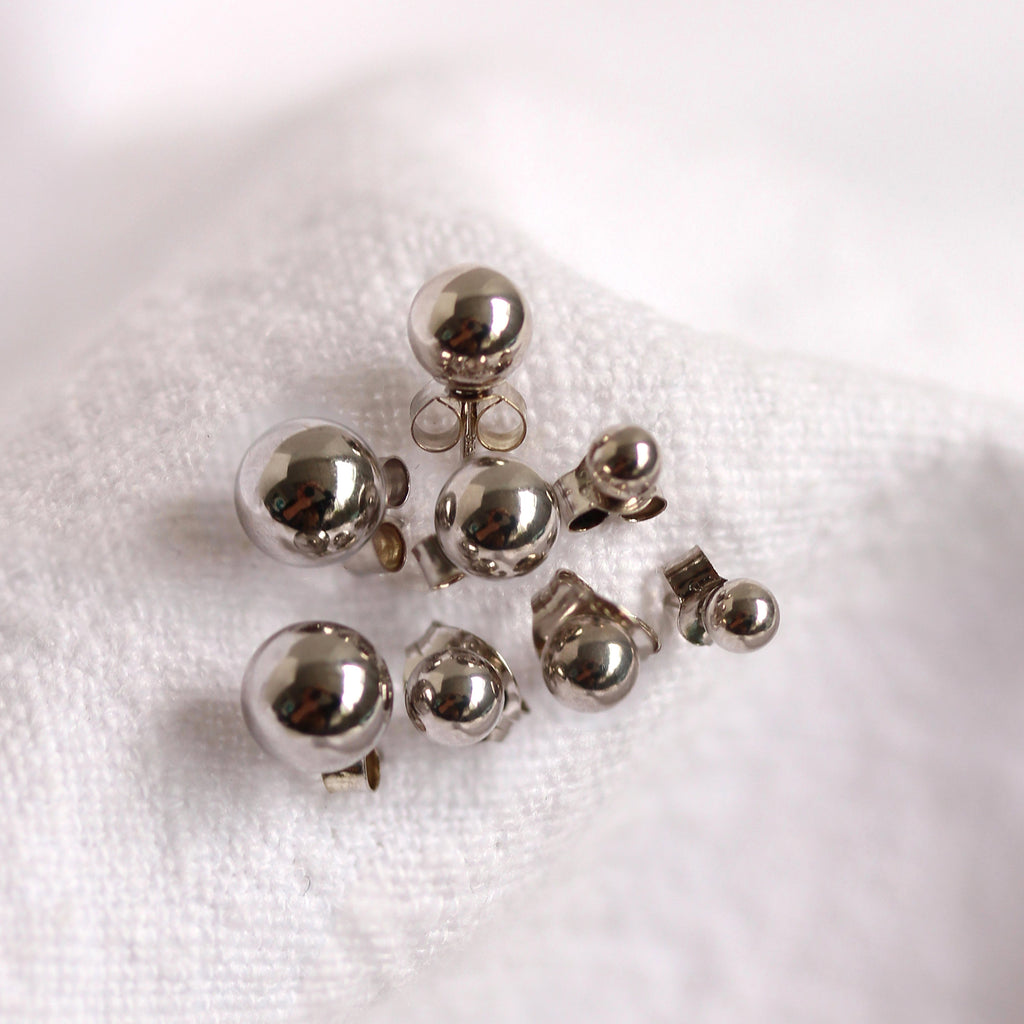 Boucles d'oreilles à tige en or blanc 9 carats
