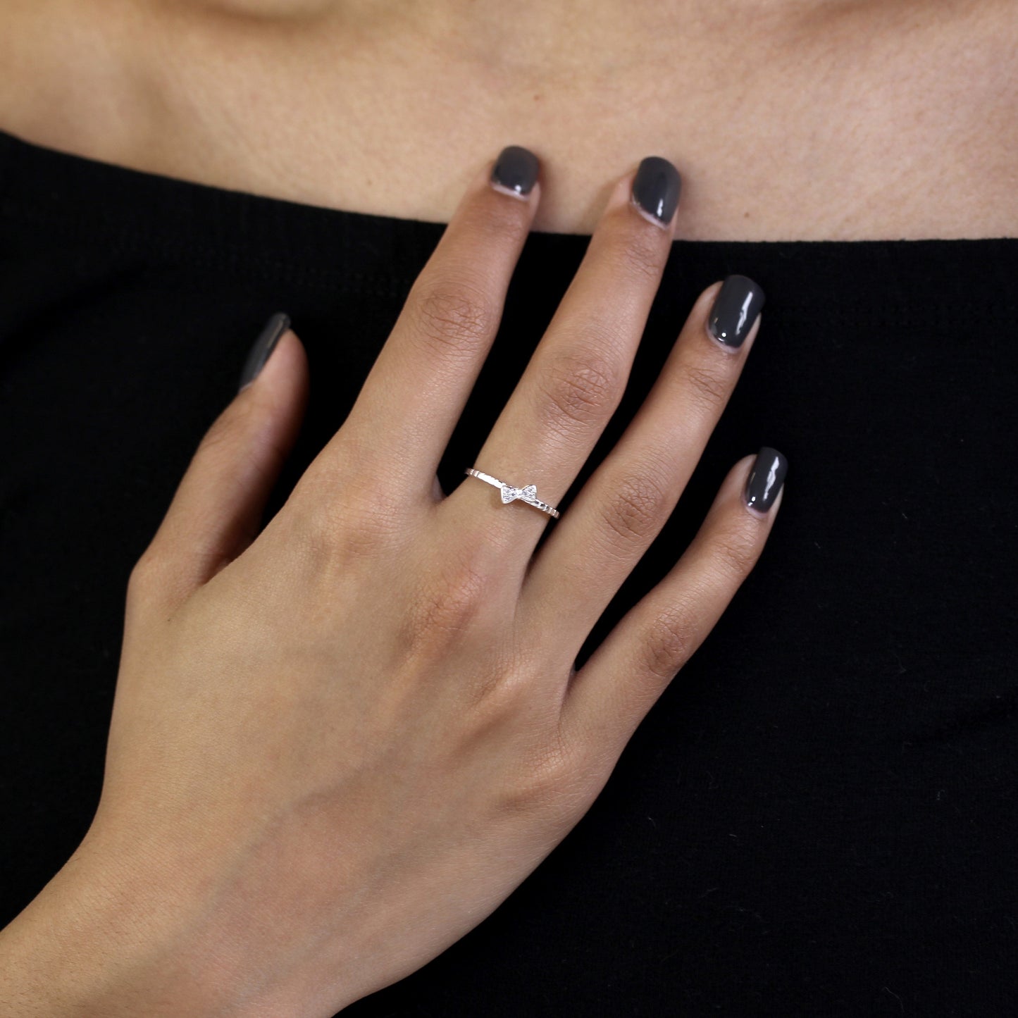 Bague en argent sterling 1 mm avec nœud en cristal CZ - Tailles J à W