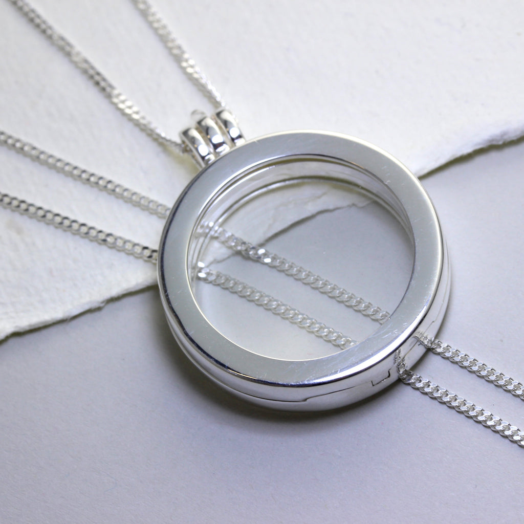 Grand médaillon flottant rond en argent sterling sur chaîne de 40 à 61 cm