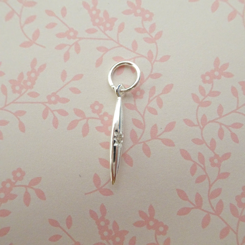 Pendentif en argent sterling et véritable diamant en forme de pointe