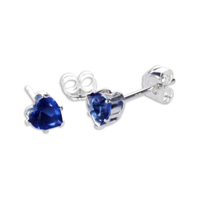 Boucles d'oreilles à tige en argent sterling avec cœur en zircone cubique de 4 mm