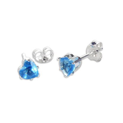 Boucles d'oreilles à tige en argent sterling avec cœur en zircone cubique de 4 mm