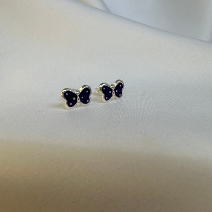Boucles d'oreilles à tige en argent sterling avec papillon émaillé violet