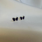 Boucles d'oreilles à tige en argent sterling avec papillon émaillé violet