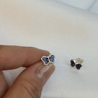 Boucles d'oreilles à tige en argent sterling avec papillon émaillé violet