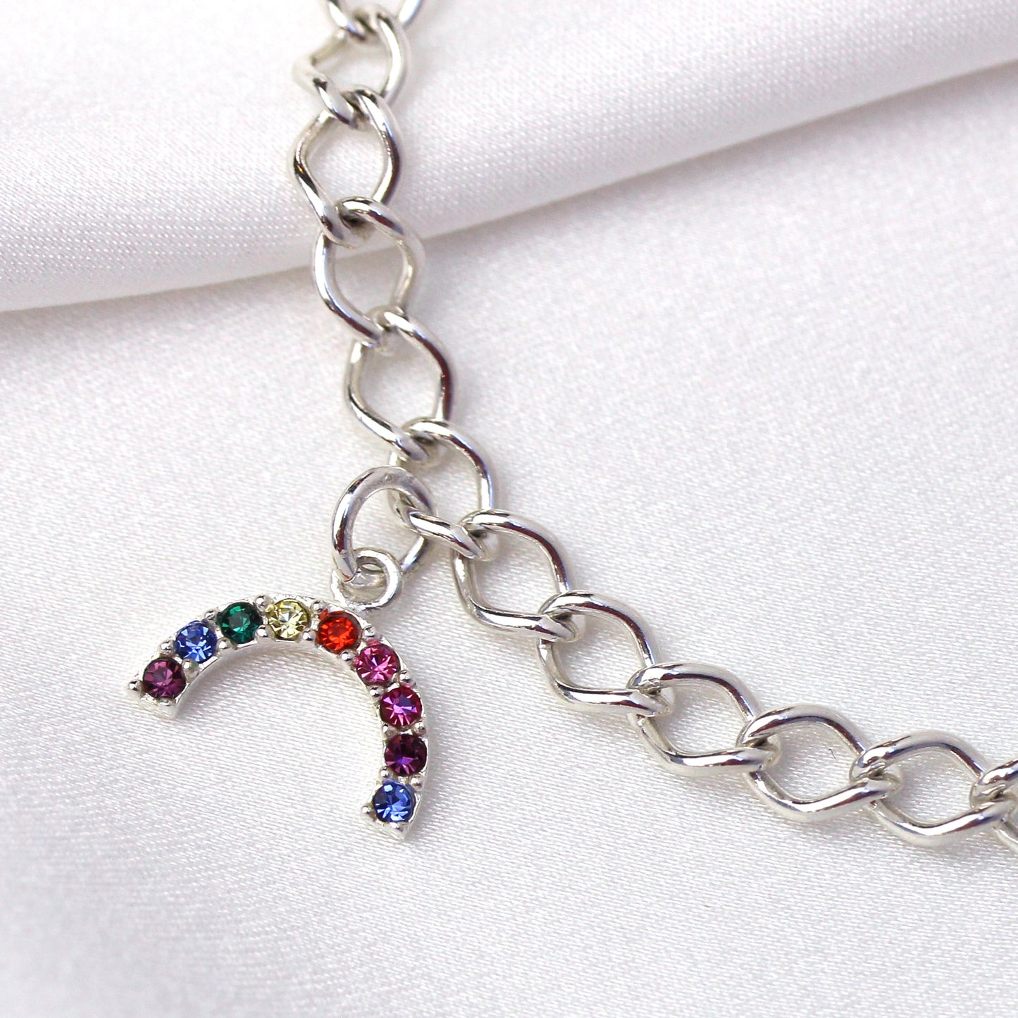 Bracelet à breloques en argent sterling avec fermoir en forme de cœur