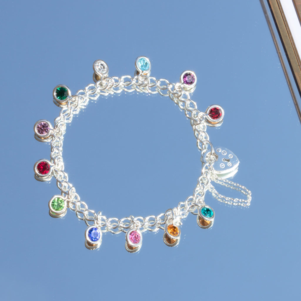 Bracelet à breloques en argent sterling avec fermoir en forme de cœur