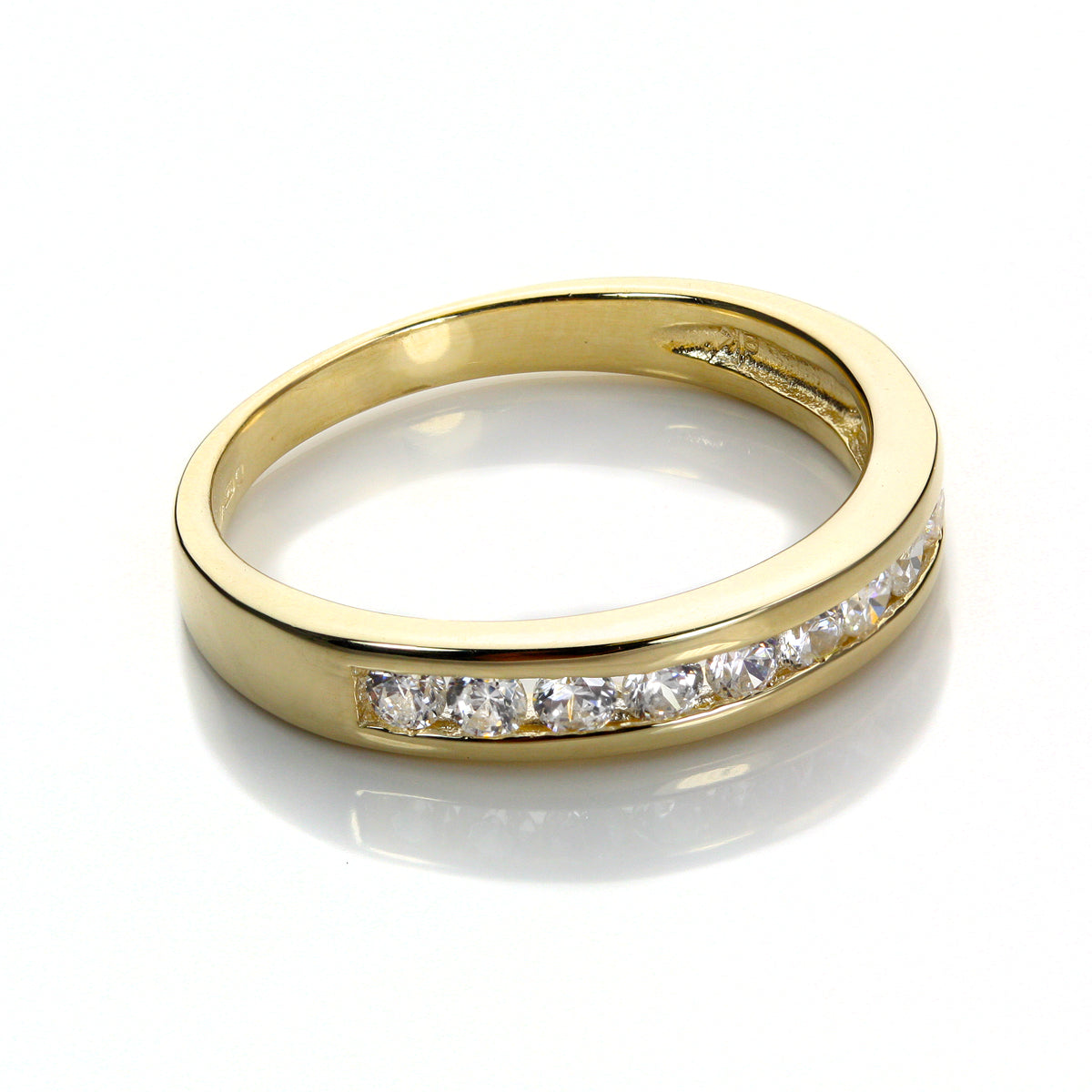 Bague d'éternité en or jaune 9 carats avec zircones cubiques transparents
