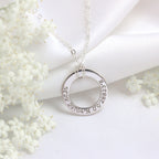 Collier personnalisé en argent sterling avec cercle coordonné