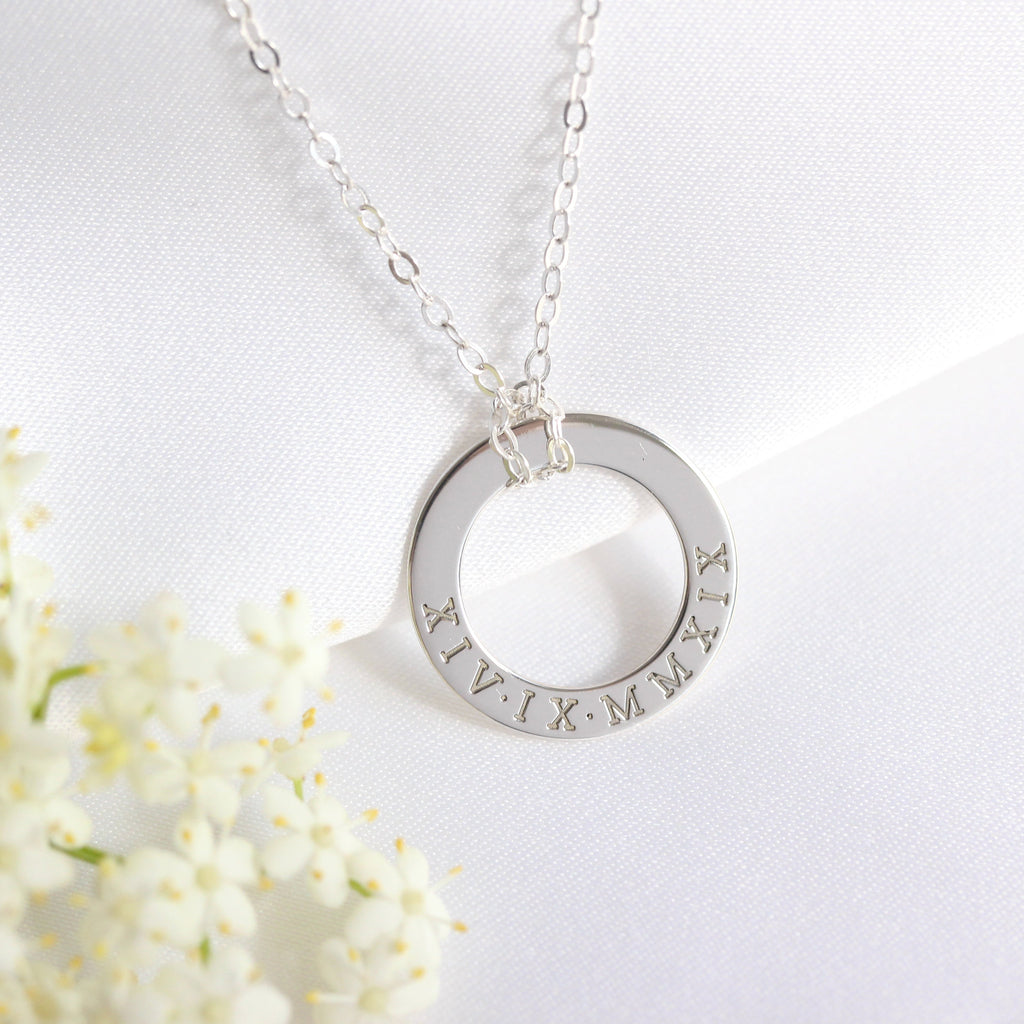 Collier personnalisé en argent sterling avec chiffres romains