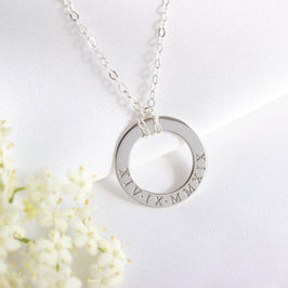 Collier personnalisé en argent sterling avec chiffres romains