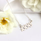 Collier personnalisé en argent sterling avec année