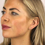 Boucles d'oreilles à tige en or 9 carats et perles de 4 mm avec fermoir à vis