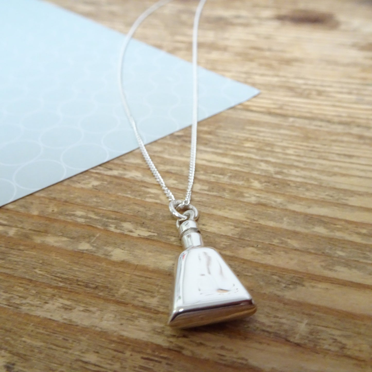 Collier avec pendentif en forme de bouteille de parfum en argent sterling, 40 à 60 cm