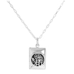 Médaillon rectangulaire en argent sterling de style Mackintosh sur chaîne de 40 à 61 cm