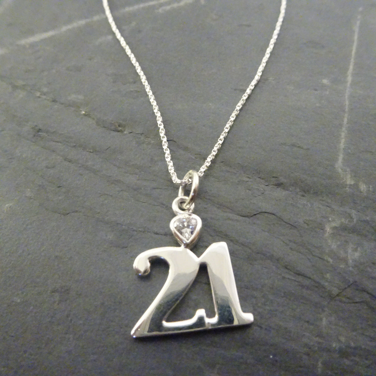 Pendentif en argent sterling 21 avec cœur en cristal CZ transparent sur chaîne de 40 à 61 cm