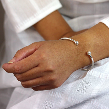 Bracelet jonc ouvert en argent sterling massif pour homme