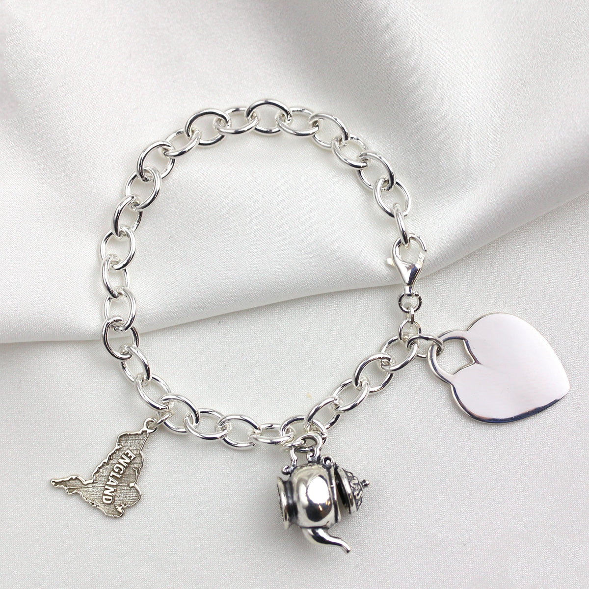 Bracelet à breloques en argent sterling de 18 cm avec grande étiquette en forme de cœur à graver