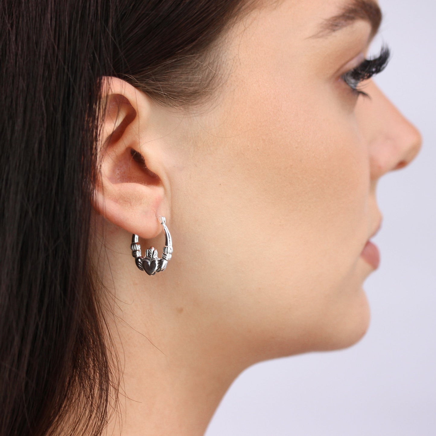 Boucles d'oreilles créoles Claddagh en argent sterling de 17 mm