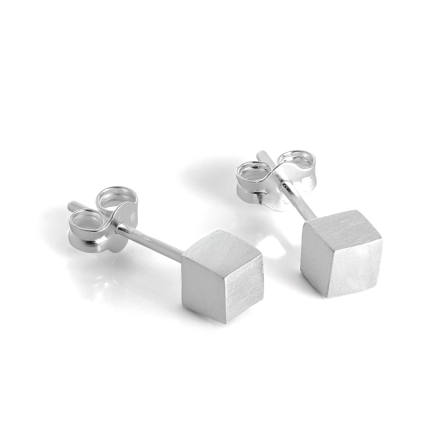 Boucles d'oreilles à tige cubiques en argent sterling brossé 4 mm - 7 mm