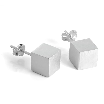 Boucles d'oreilles à tige cubiques en argent sterling brossé 4 mm - 7 mm