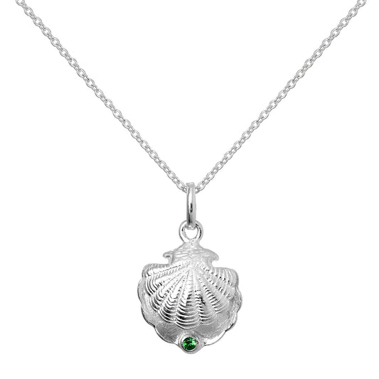 Collier en argent sterling avec coquille d'huître et pierre de naissance émeraude en cristal CZ