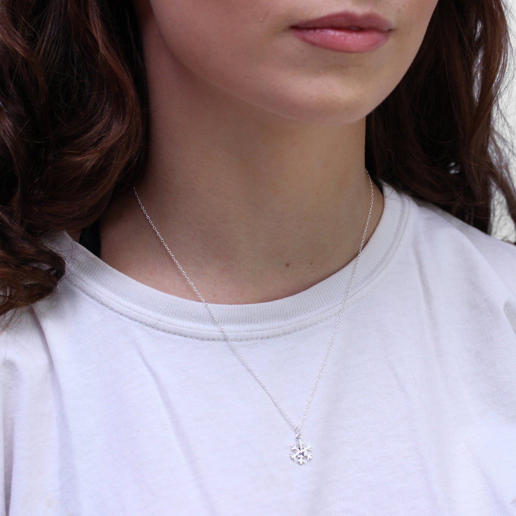 Collier flocon de neige en argent sterling de 45 cm, taille diamant