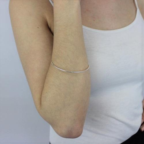 Bracelet rond en argent sterling de 2 mm et 68 mm