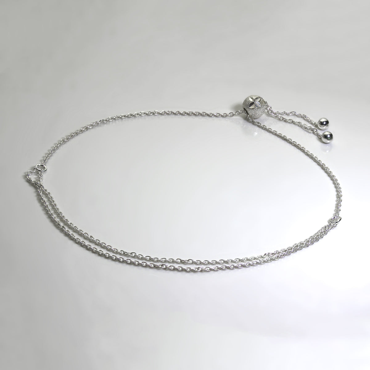 Bracelet réglable en argent sterling de 28 cm avec perle givrée