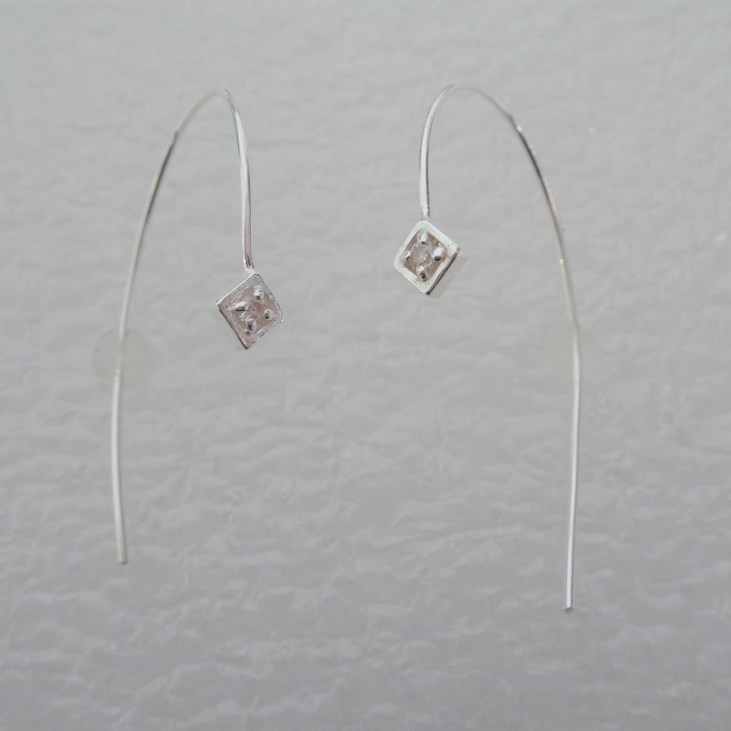 Boucles d'oreilles à enfiler en argent sterling et cristal CZ transparent