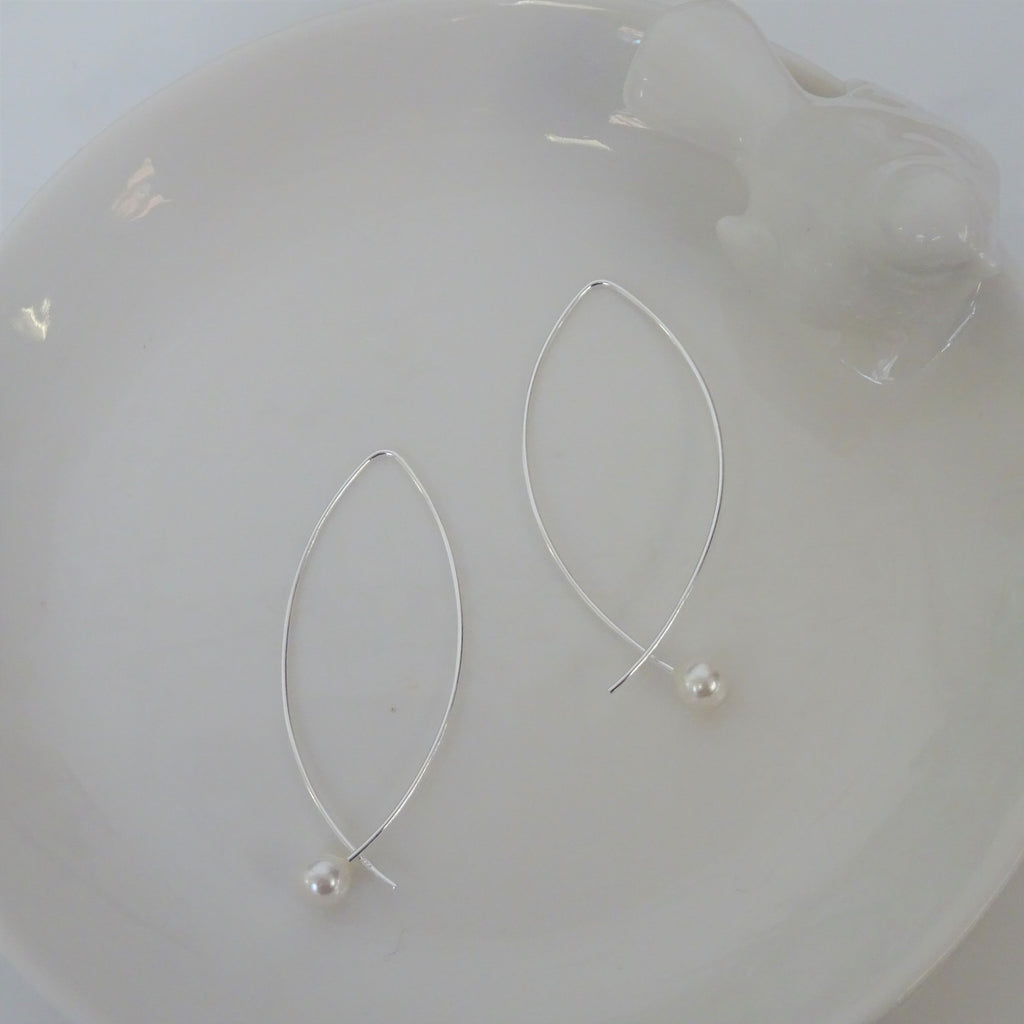 Boucles d'oreilles à boucle en argent sterling et perles