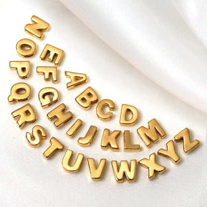 Breloque en argent sterling plaqué or avec lettres de l'alphabet de A à Z