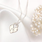 Collier personnalisé en argent sterling avec cadenas en forme de cœur et initiales