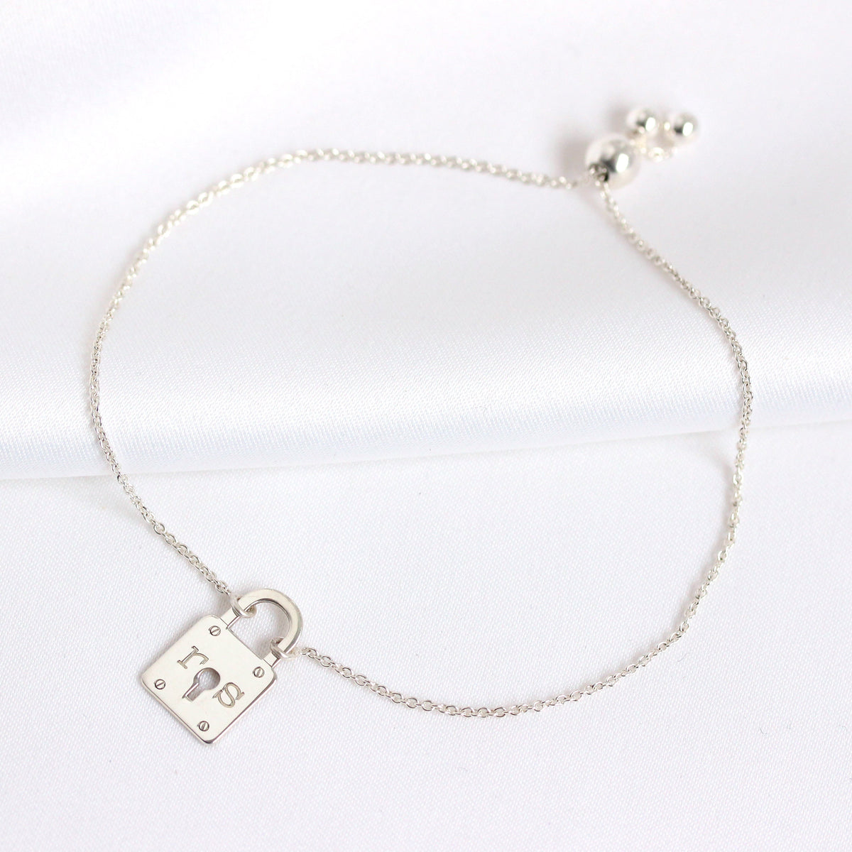 Bracelet cadenas personnalisé en argent sterling avec initiales