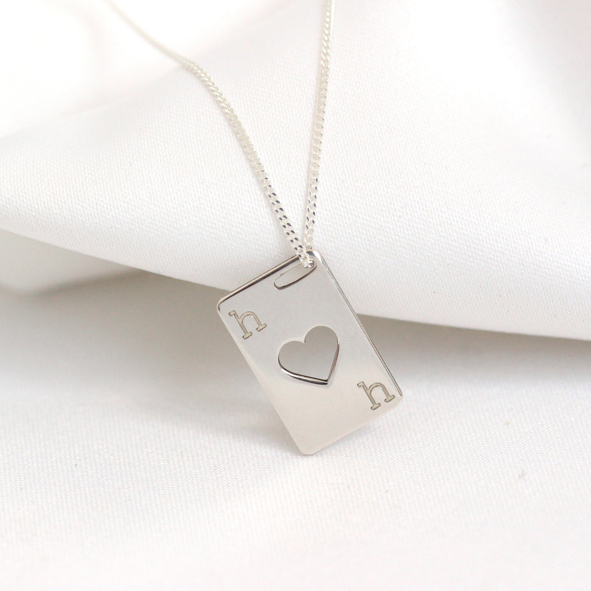 Collier personnalisé en argent sterling avec initiales de carte à jouer