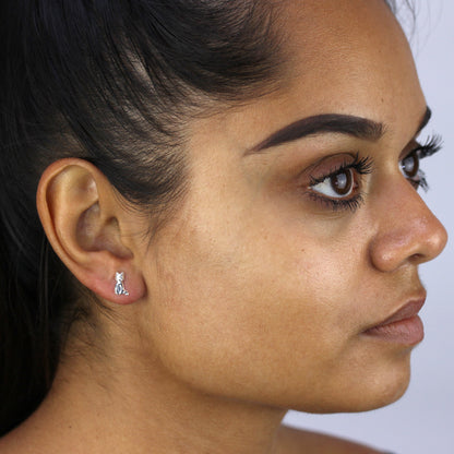 Boucles d'oreilles à tige en argent sterling en forme de chat assis