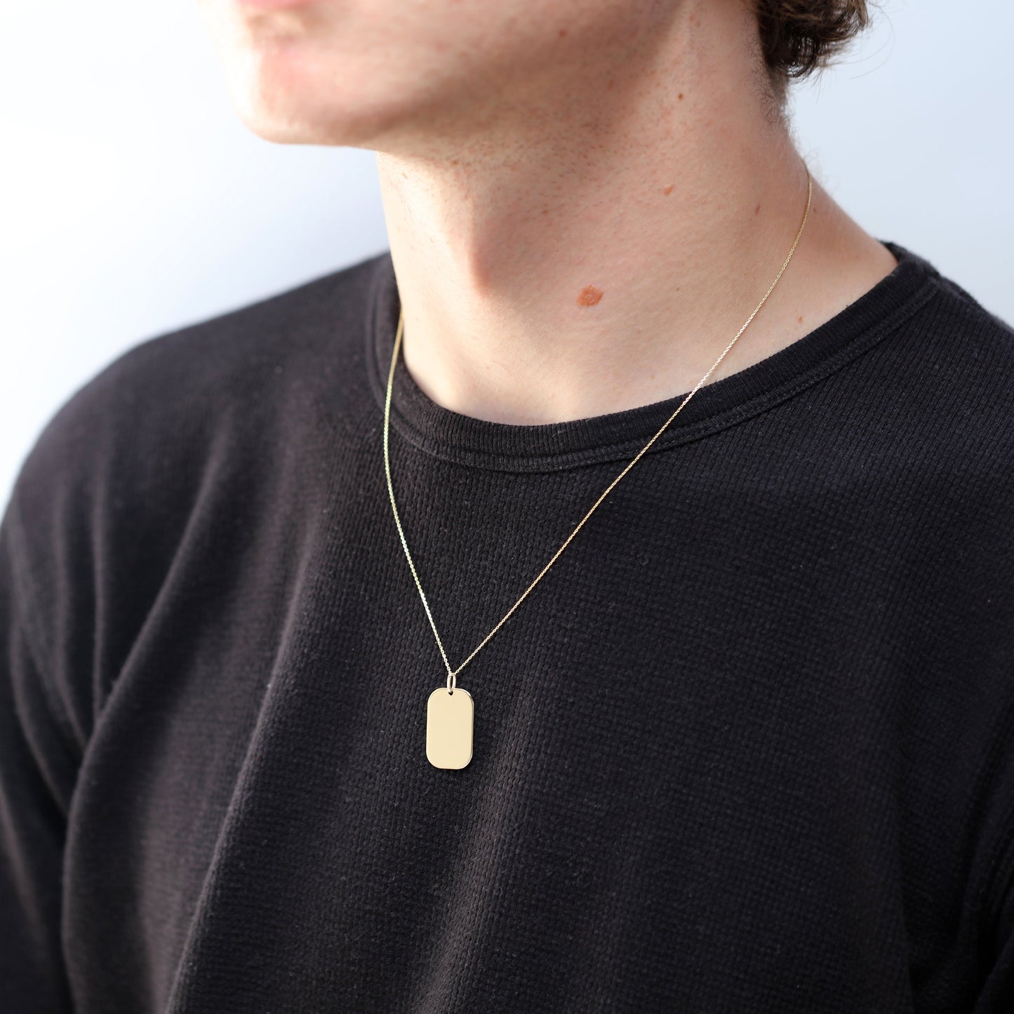 Grand collier en or jaune 9 carats avec plaque d'identité gravée, 40 à 50 cm