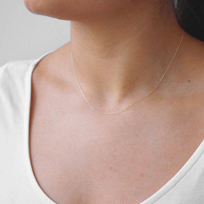Collier chaîne gourmette en or 9 carats avec diamants taillés