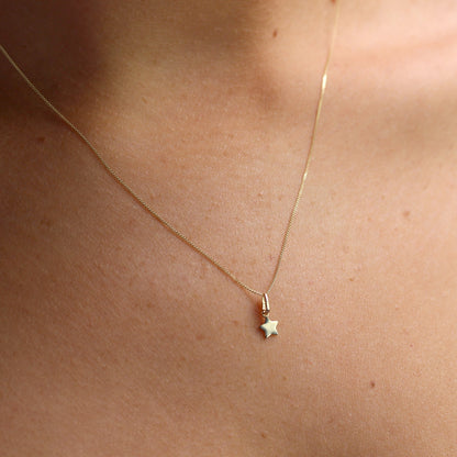 Collier avec pendentif étoile en or 9 carats