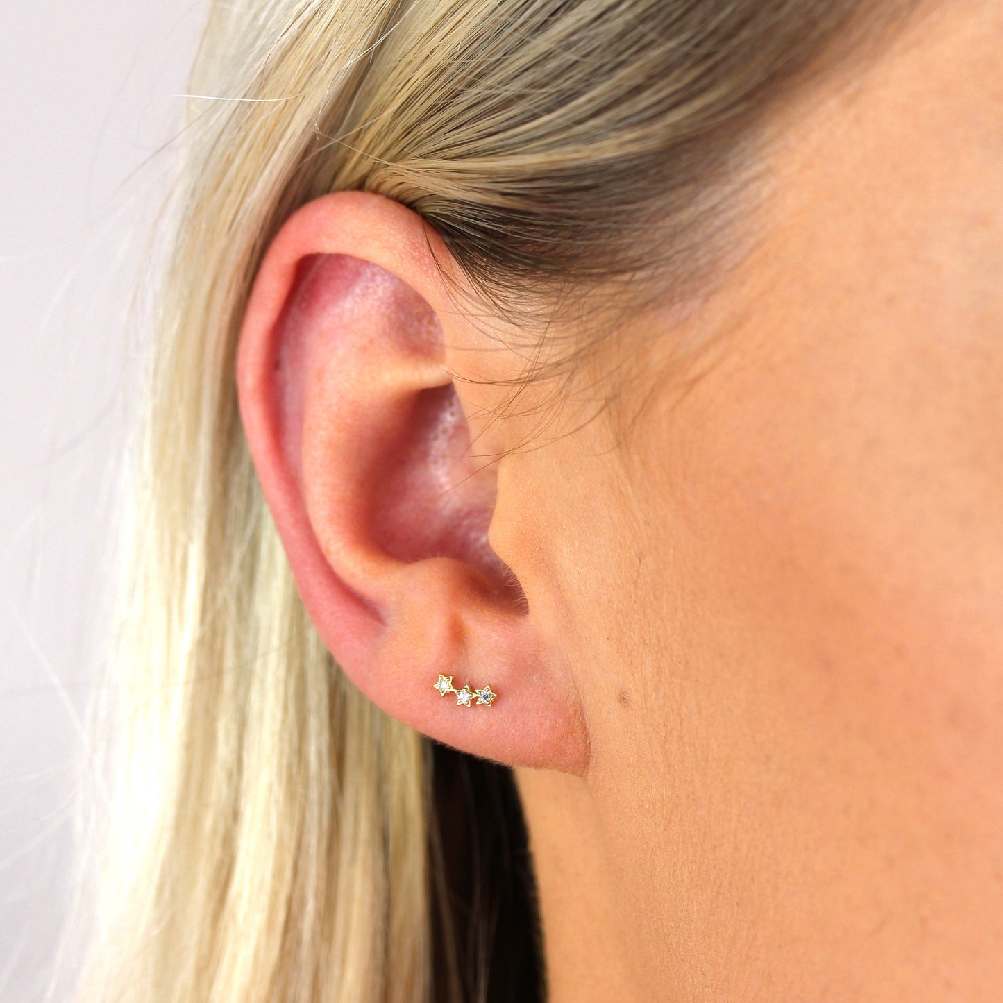 Boucles d'oreilles à tige en or 9 carats et cristaux CZ transparents en forme de chaîne d'étoiles